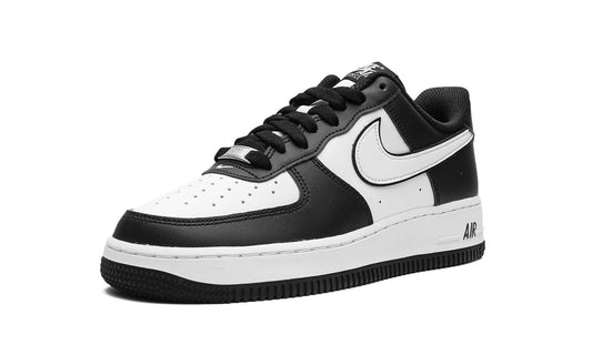 AIR FORCE 1 LOW
"Panda" Shoe Flyes