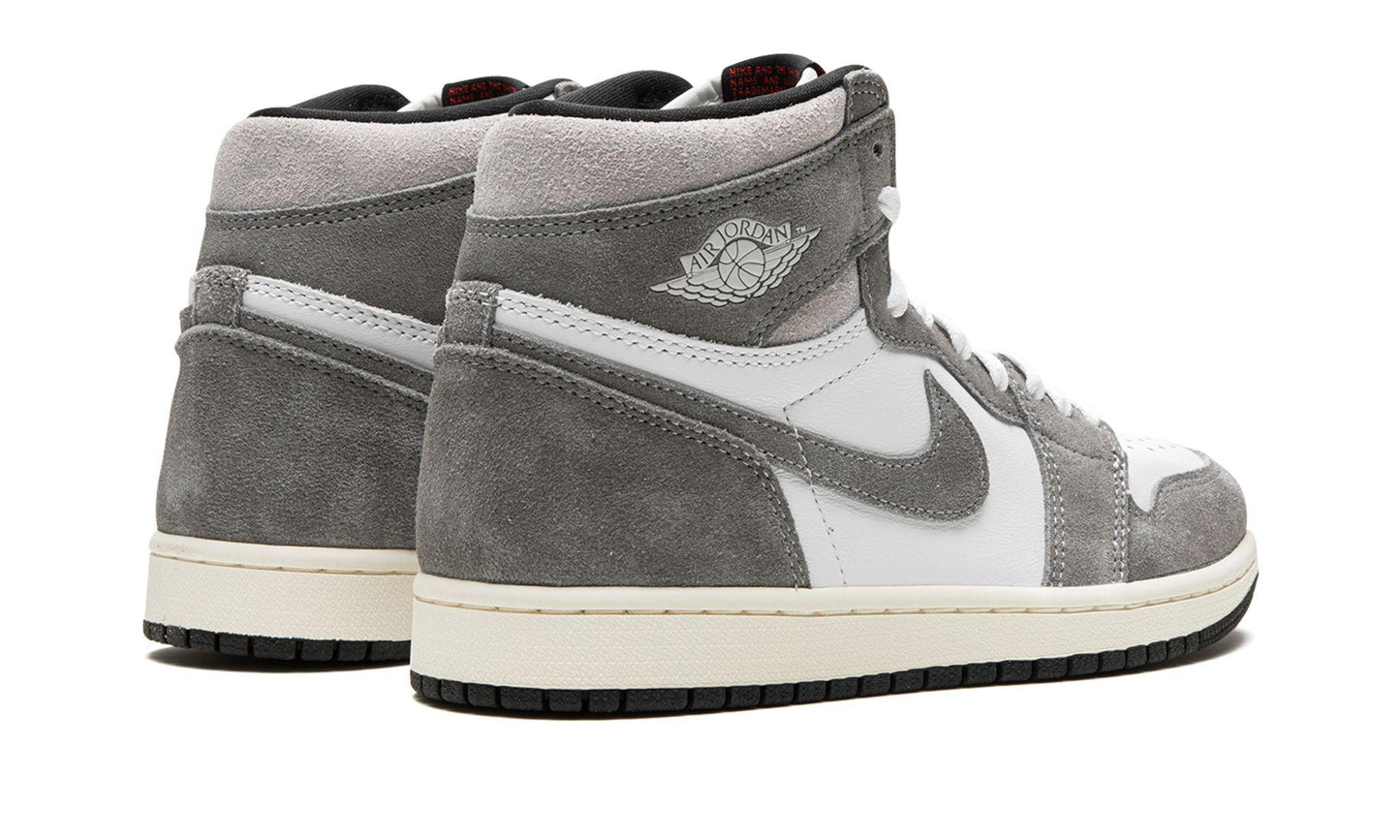 AIR JORDAN 1 High OG
"Washed Black" Shoe Flyes