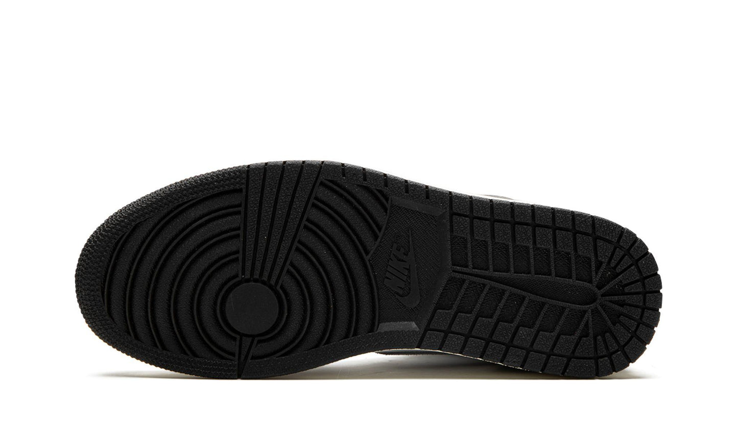 AIR JORDAN 1 High OG
"Washed Black" Shoe Flyes