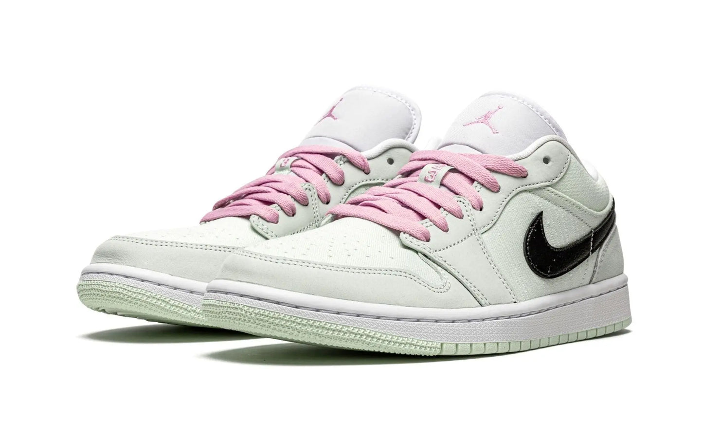 AIR JORDAN 1 LO SE
"Barely Green" Shoe Flyes