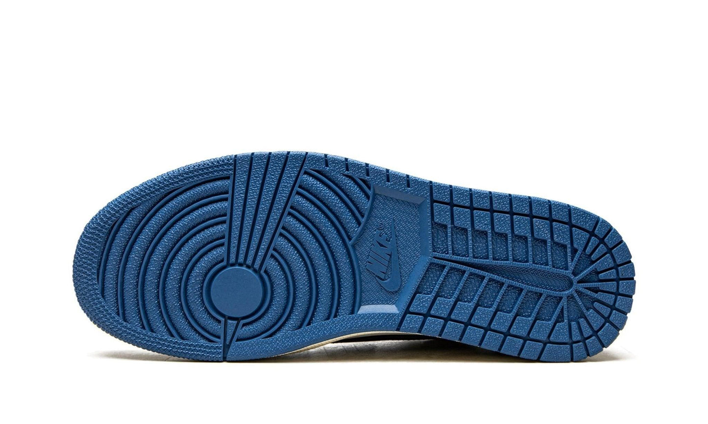 AIR JORDAN 1 LOW OG SP
"Travis Scott - Fragment" Shoe Flyes
