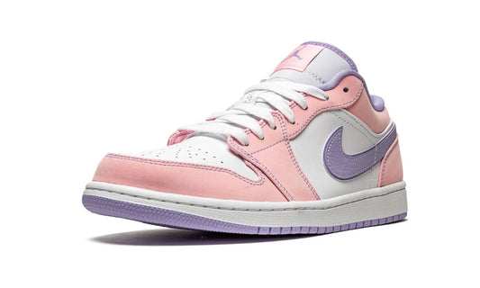 AIR JORDAN 1 LOW SE
"Arctic Punch" Shoe Flyes