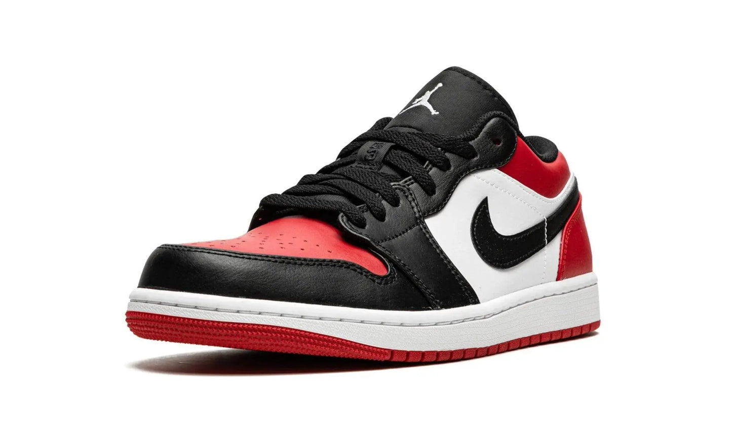 AIR JORDAN 1 LOW "BRED TOE" Shoe Fly