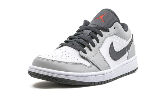 AIR JORDAN 1 LOW "Light Smoke Grey" Shoe Fly
