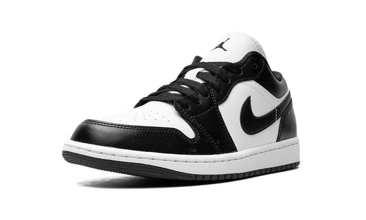 AIR JORDAN 1 LOW "PANDA" Shoe Fly