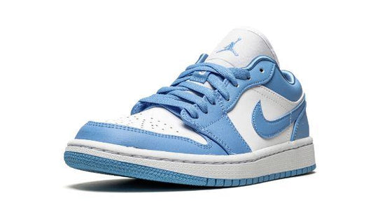 AIR JORDAN 1 LOW "UNC" Shoe Flyes