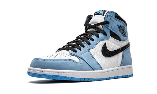 AIR JORDAN 1 RETRO HIGH OG "UNIVERSITY BLUE" Shoe Fly