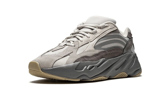Adidas Yeezy Boost 700 V2
"Tephra" Shoe Flyes