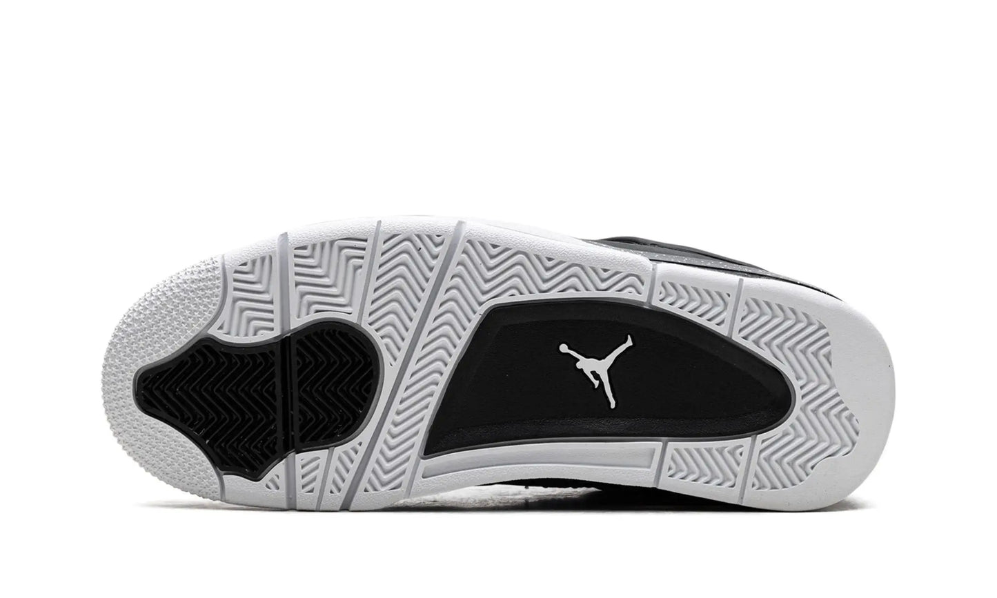 Air Jordan 4
"Fear" Shoe Flyes