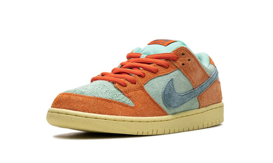 NIKE
SB DUNK LOW PRO PRM
"NOISE AQUA"