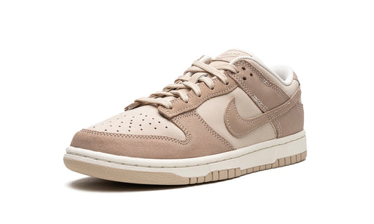 NIKE
DUNK LOW
"SANDDRIFT"