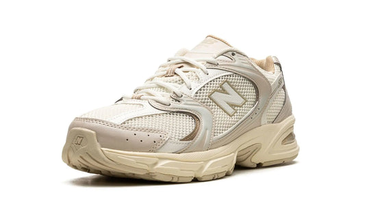NEW BALANCE
530
"Beige / Angora" Shoe Flyes
