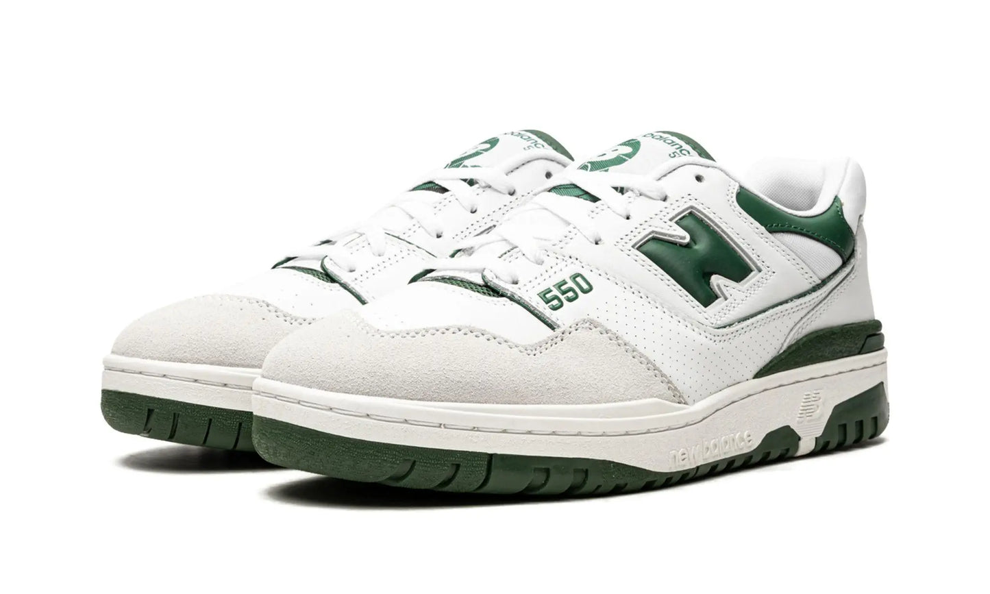 NEW BALANCE
550
"White / Green" Shoe Flyes