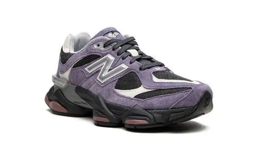 NEW BALANCE
9060
"Violet Noir Shoe Flyes