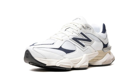 NEW BALANCE
9060
"White / Navy Shoe Flyes