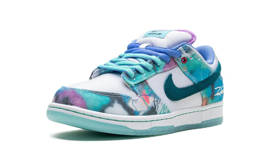 NIKE DUNK LOW SB "Futura Laboratories - Bleached Aqua Shoe Flyes