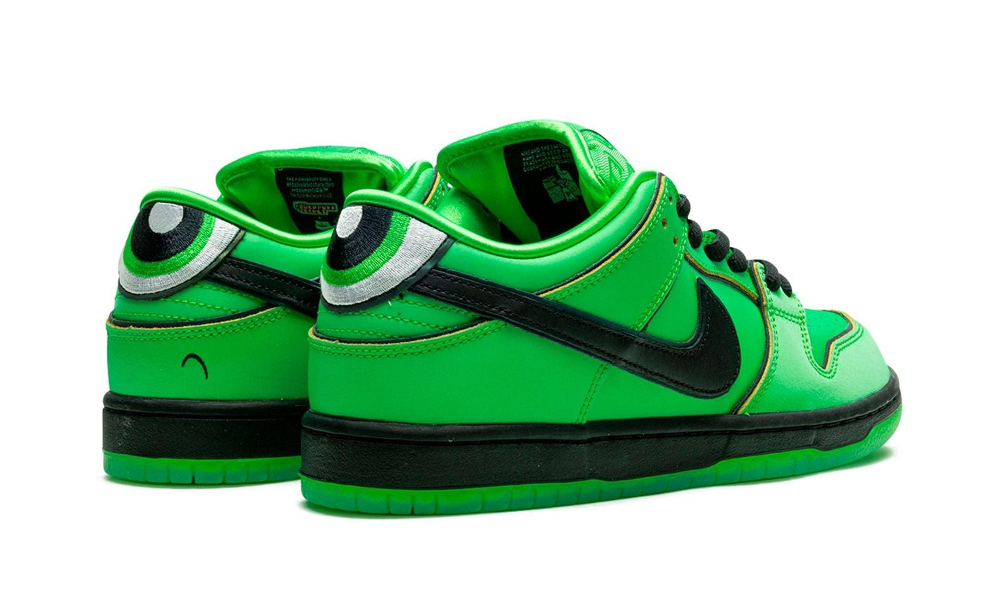 NIKE
SB DUNK LOW "Buttercup" Shoe Flyes