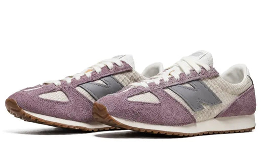 New Balance 471
"Linen/Ice Wine" Shoe Flyes