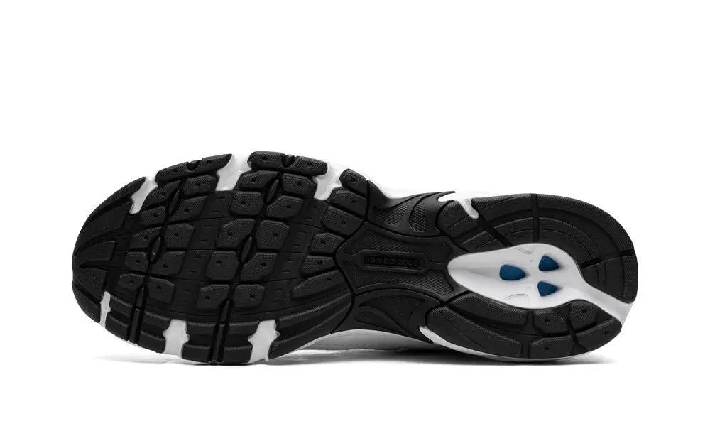 New Balance 530 "White Black" Shoe Flyes