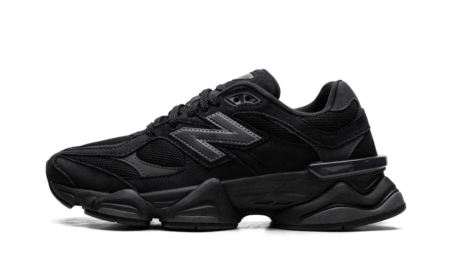 New Balance
9060
"Black Cement" Shoe Flyes