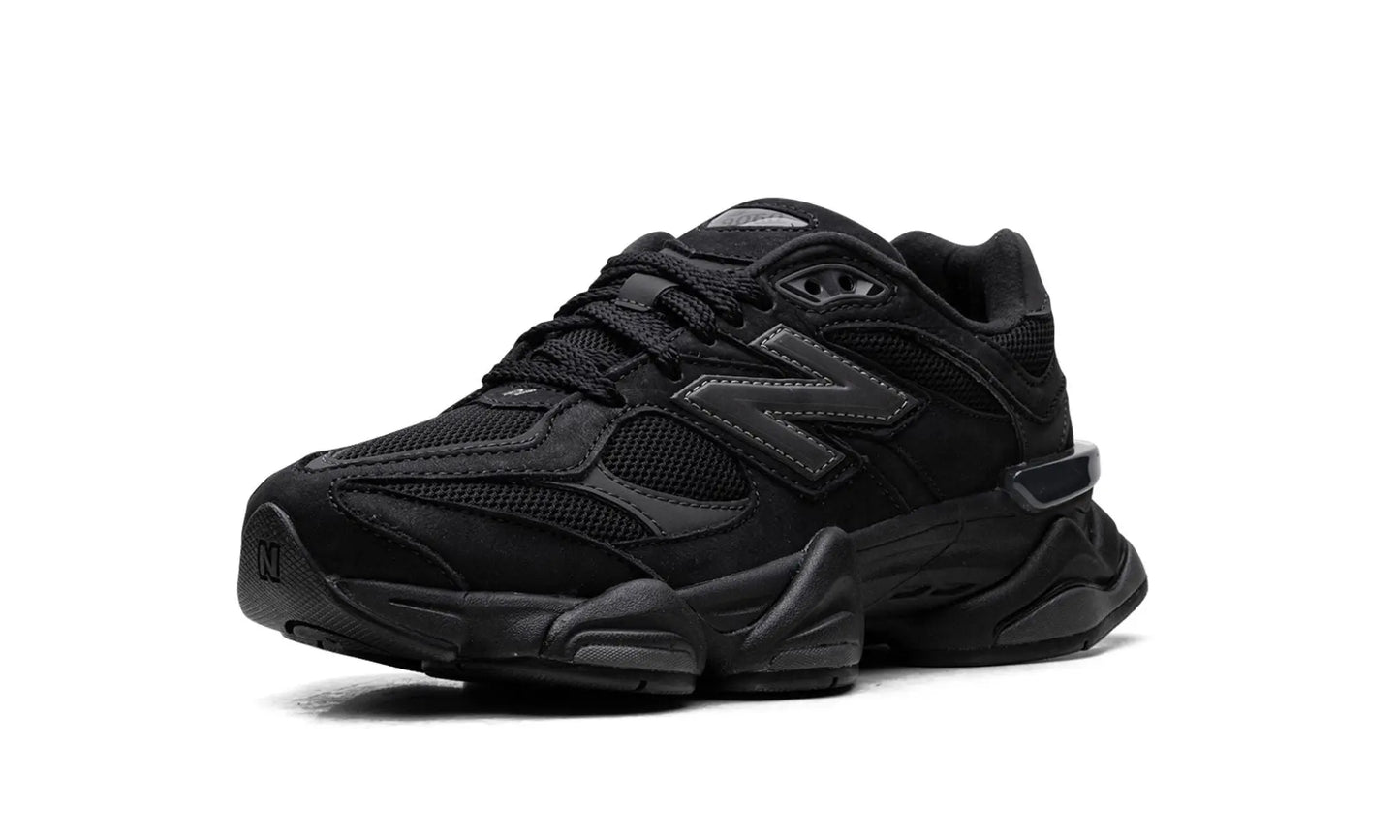 New Balance
9060
"Black Cement" Shoe Flyes