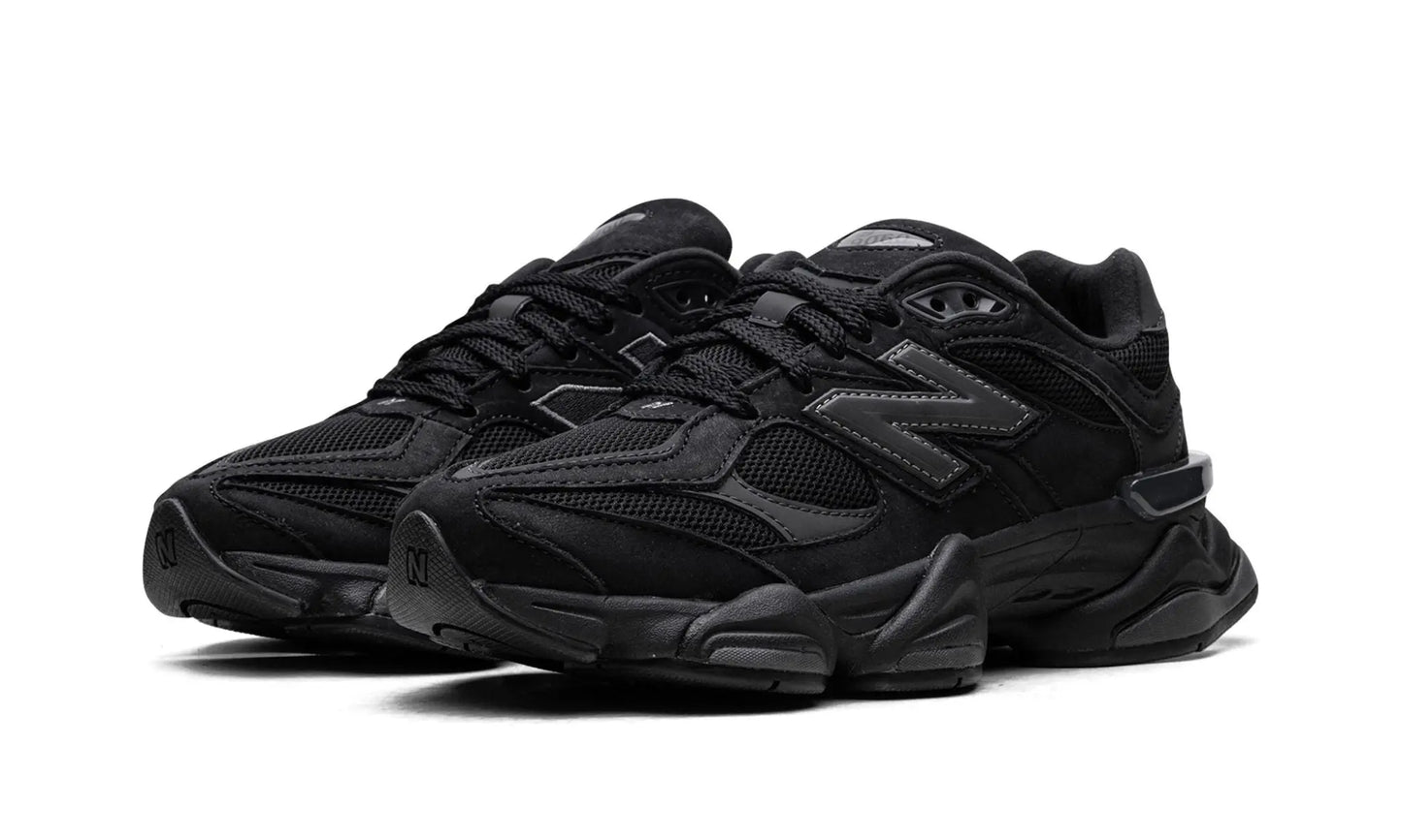 New Balance
9060
"Black Cement" Shoe Flyes