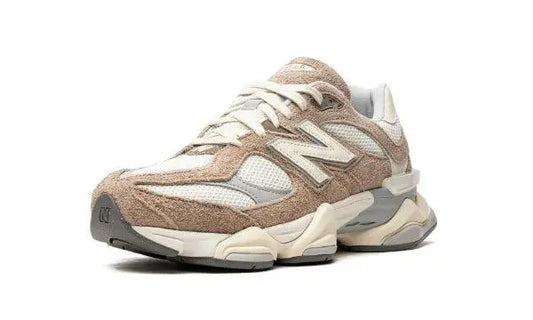 New Balance
9060
"Driftwood" Shoe Flyes