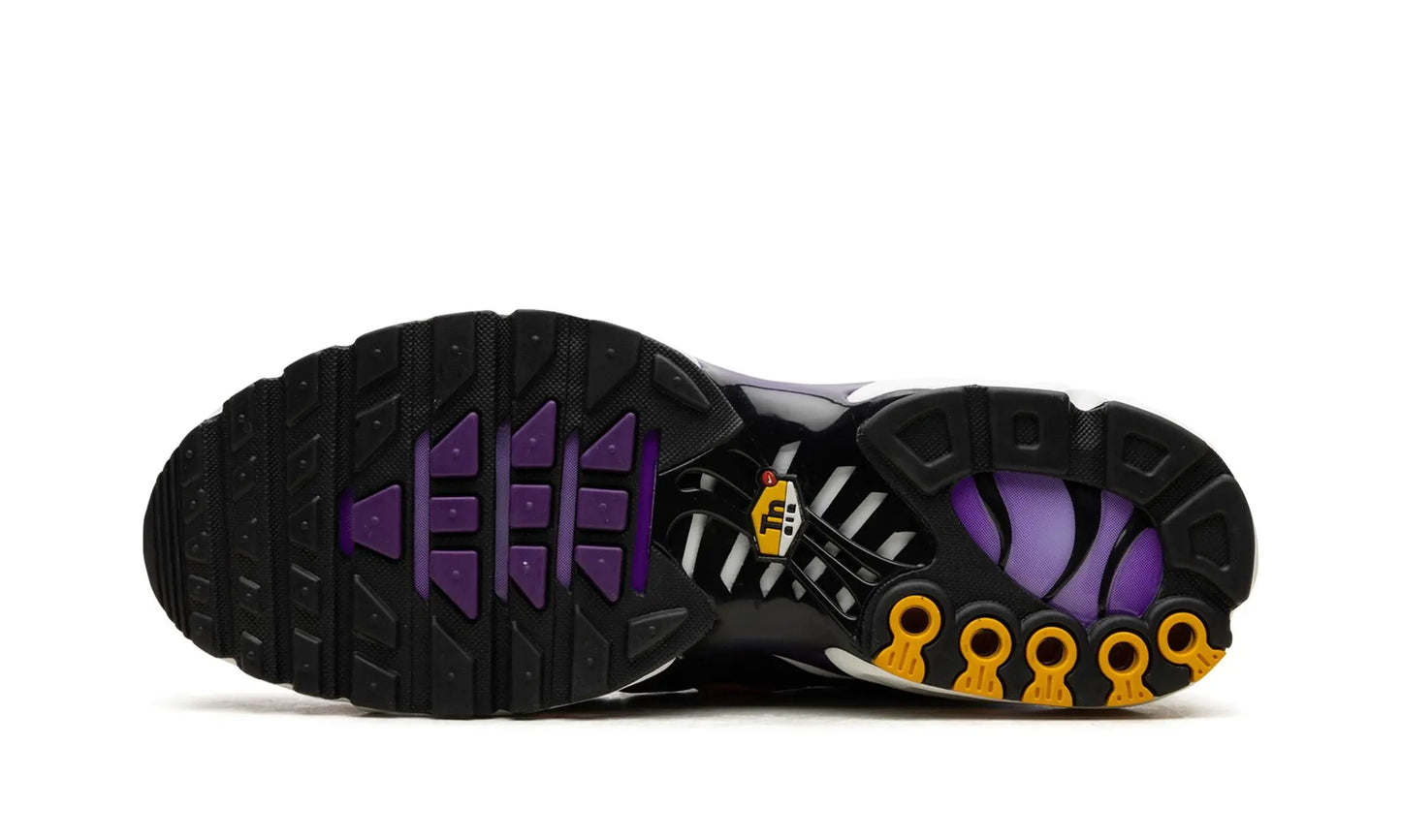 Nike
Air Max Plus TN
"Voltage Purple" Shoe Flyes