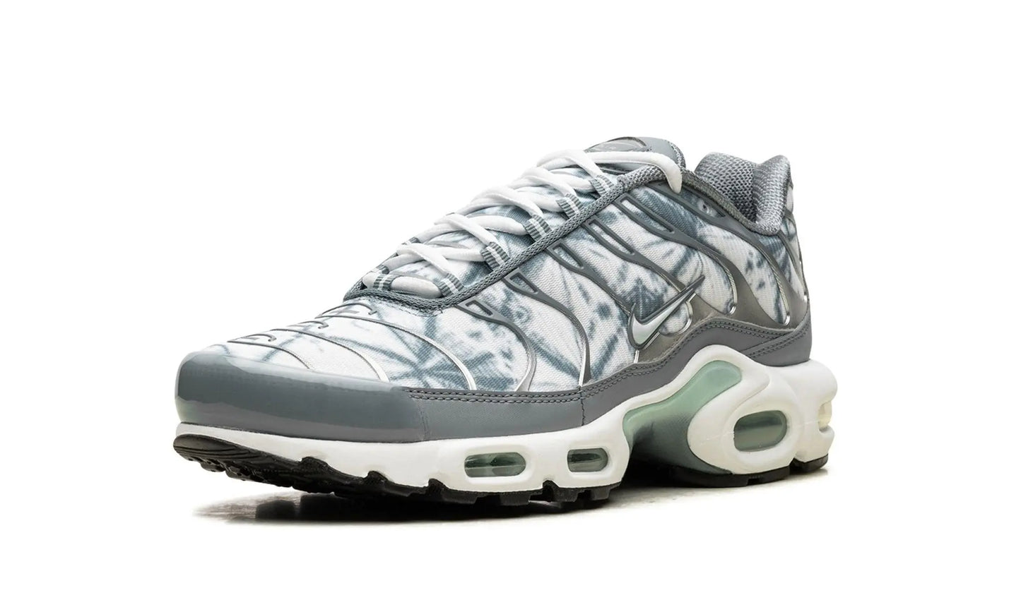 Nike
Air Max Plus TN
"Waterway" Shoe Flyes