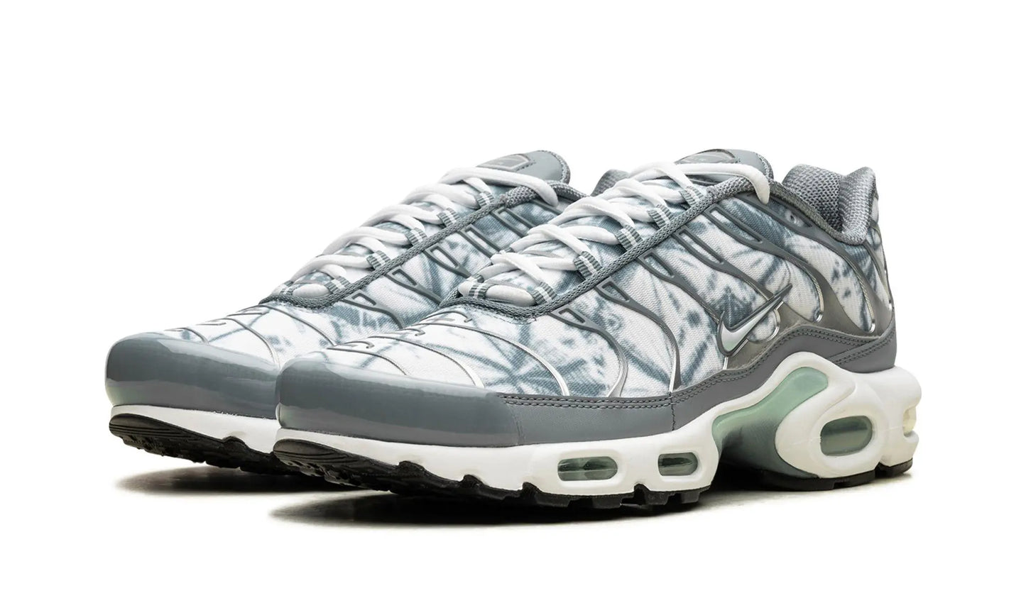 Nike
Air Max Plus TN
"Waterway" Shoe Flyes