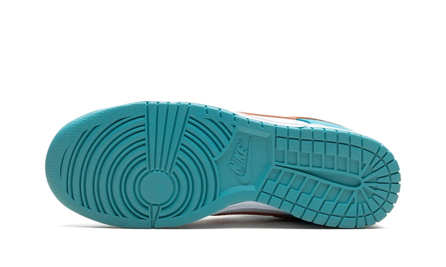 Nike
Dunk Low
"Dolphins" Shoe Flyes