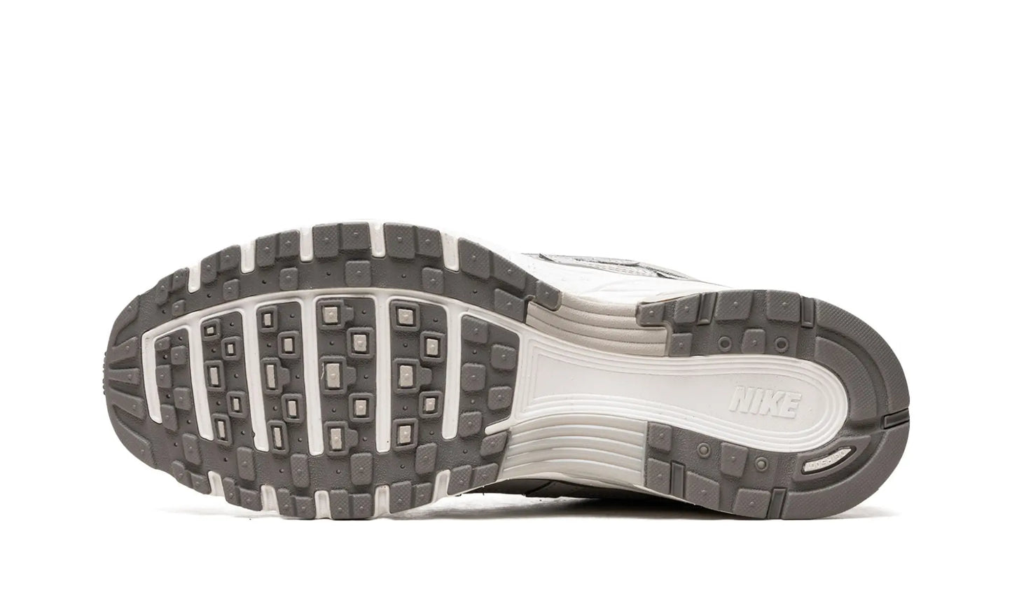 Nike
P-6000
"Light Iron Ore" Shoe Flyes