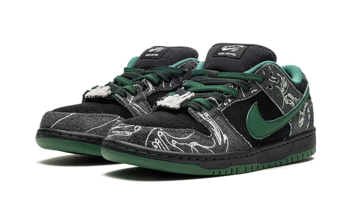 Nike
SB Dunk Low
"There Skateboards" Shoe Flyes