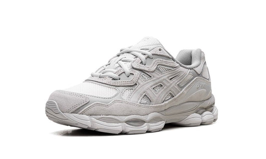 ASICS
GEL-NYC
"CREAM CLOUD GREY"