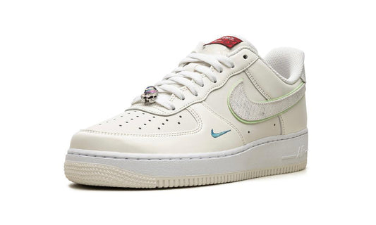 NIKE
AIR FORCE 1
"YEAR OF THE DRAGON"