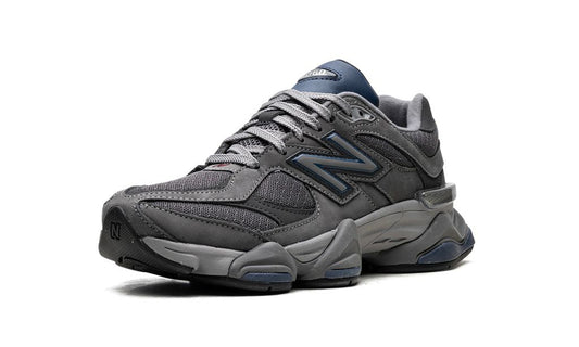 NEW BALANCE
9060
"CASTLEROCK"