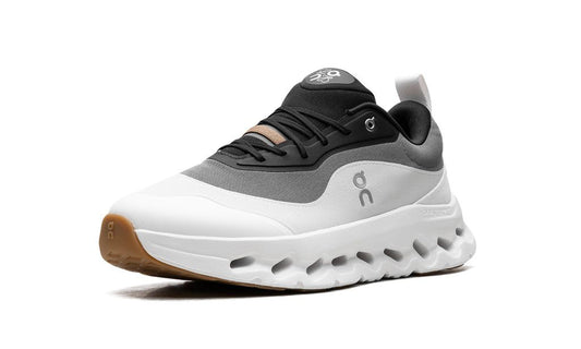 ON RUNNING
CLOUDTILT 2
"LOEWE - BLACK WHITE"