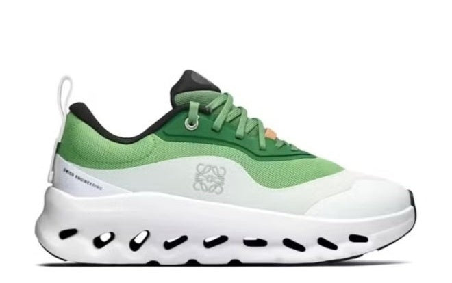 ON RUNNING CLOUDTILT 2 X LOEWE “GREEN / WHITE”
