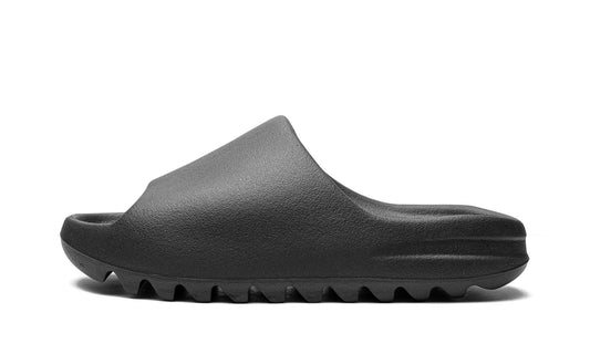 ADIDAS YEEZY
YEEZY SLIDE "Onyx" Shoe Flyes