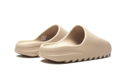 ADIDAS YEEZY
YEEZY SLIDE
"Pure 2021" Shoe Flyes