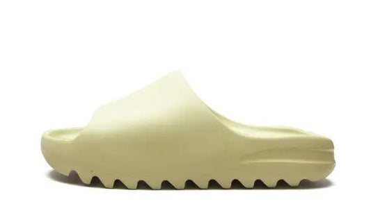 ADIDAS YEEZY
YEEZY SLIDE
"Resin" Shoe Flyes
