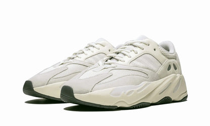 ADIDAS Yeezy Boost 700
"Analog" Shoe Flyes