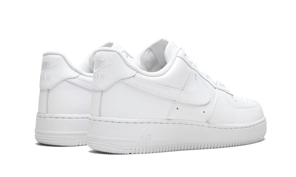 AIR FORCE 1 LOW 07
"Triple White" Shoe Flyes