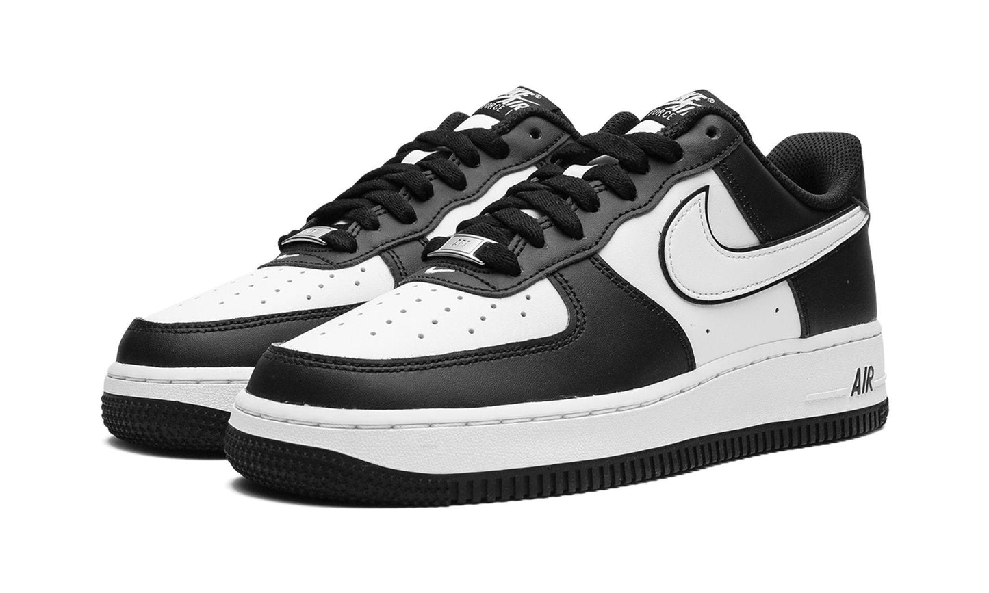 AIR FORCE 1 LOW
"Panda" Shoe Flyes