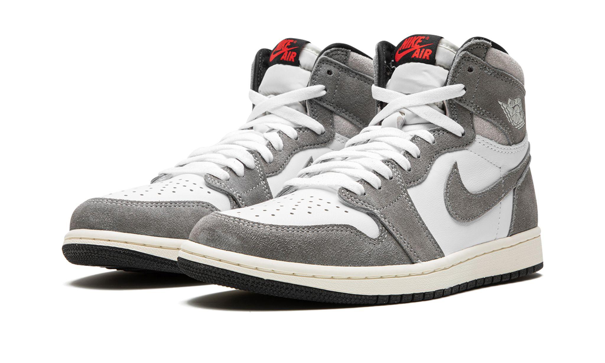 AIR JORDAN 1 High OG
"Washed Black" Shoe Flyes