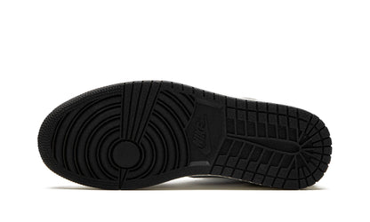 AIR JORDAN 1 High OG
"Washed Black" Shoe Flyes