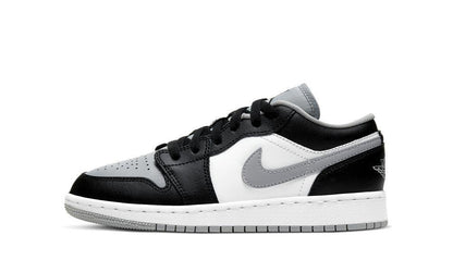 AIR JORDAN 1 LOW GS
"Smoke Grey" Shoe Flyes