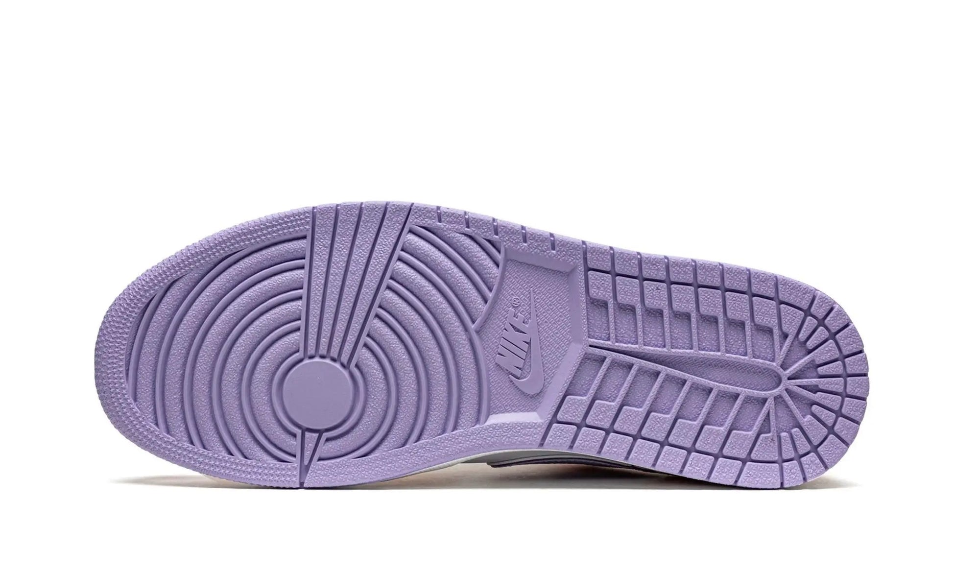 AIR JORDAN 1 LOW SE
"Arctic Punch" Shoe Flyes