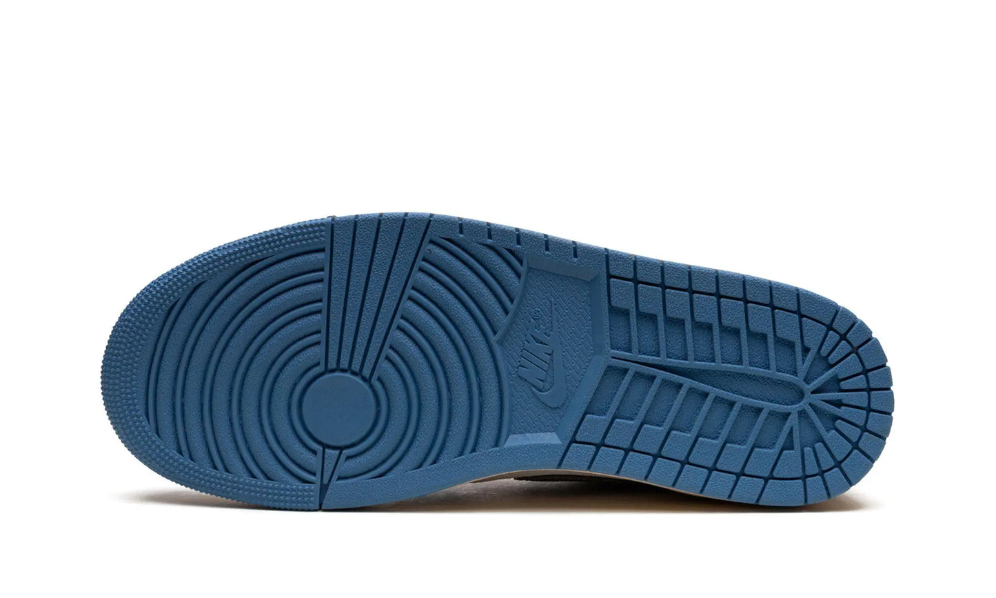 AIR JORDAN 1 LOW SE
"Tokyo 96" Shoe Flyes