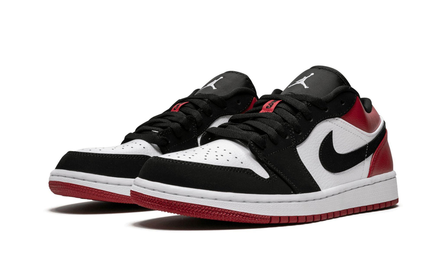 AIR JORDAN 1 LOW
"Black Toe" Shoe Flyes